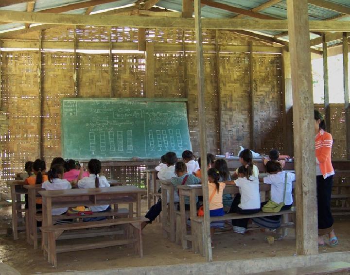 Pemerintah Pusat Kucurkan Dana Revitalisasi untuk 31 Sekolah di Manggarai