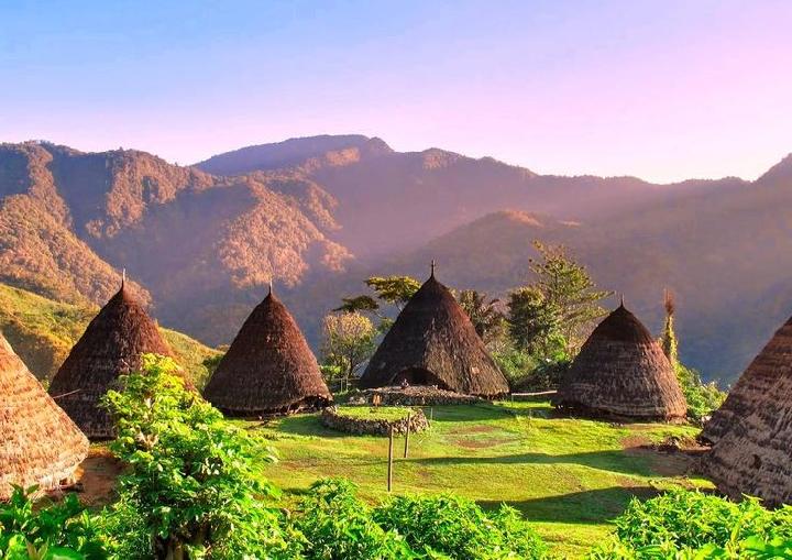 Liburan ke Labuan Bajo? Ini Daftar Spot Terbaik yang Harus Kamu Datangi!
